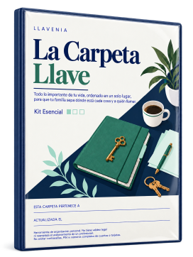 Kit Esencial impreso en una carpeta